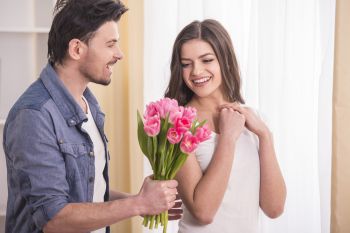 NHỮNG MÓN QUÀ 8/3 CHO NGƯỜI YÊU LÃNG MẠN VÀ TUYỆT VỜI